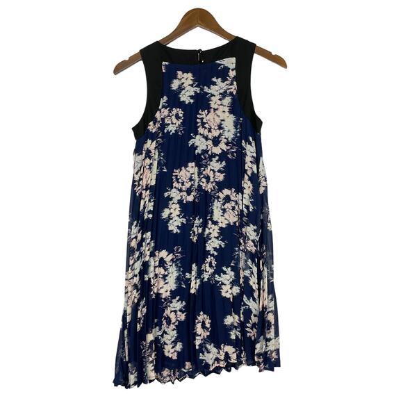 Xhilaration | NWT Navy Blue Floral Accordion Pleats Sleeveless Shift Dress - Picture 2 of 7
